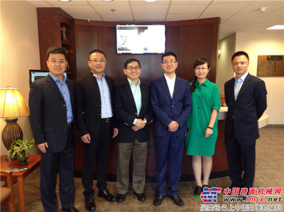 赴美考察紀(jì)實(shí):眾鼎考察團(tuán)近距離看捷爾杰-工程機(jī)械動(dòng)態(tài)-中國(guó)路面機(jī)械網(wǎng)